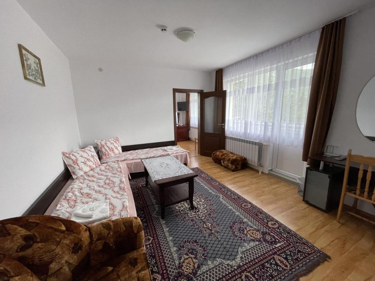 Family Hotel Panorama Sarnitsa Eksteriør bilde