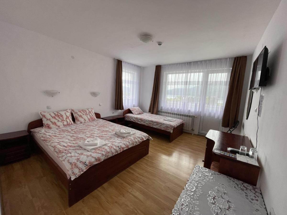Family Hotel Panorama Sarnitsa Eksteriør bilde