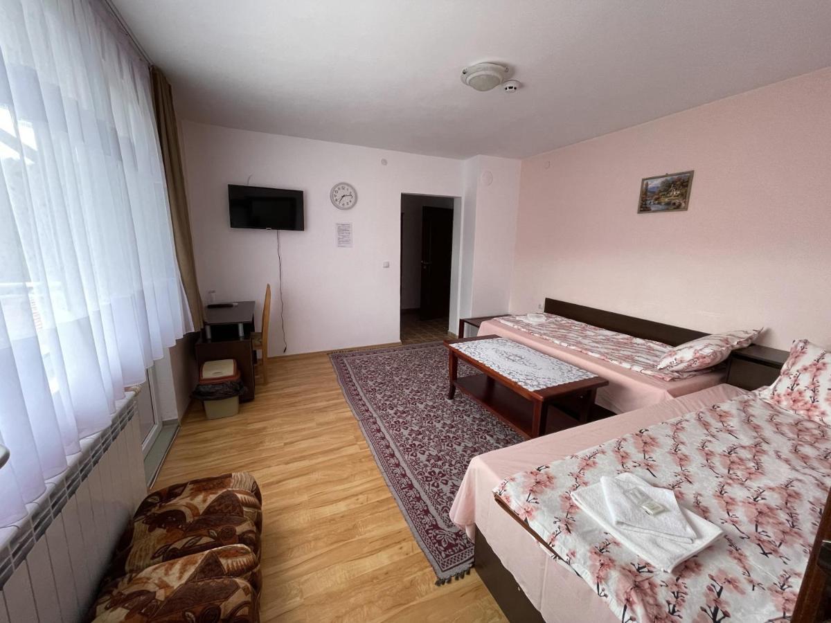 Family Hotel Panorama Sarnitsa Eksteriør bilde