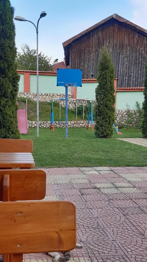 Family Hotel Panorama Sarnitsa Eksteriør bilde